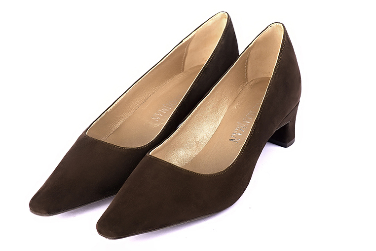 Dark brown women's dress pumps,with a square neckline. Tapered toe. Low kitten heels. Front view - Florence KOOIJMAN